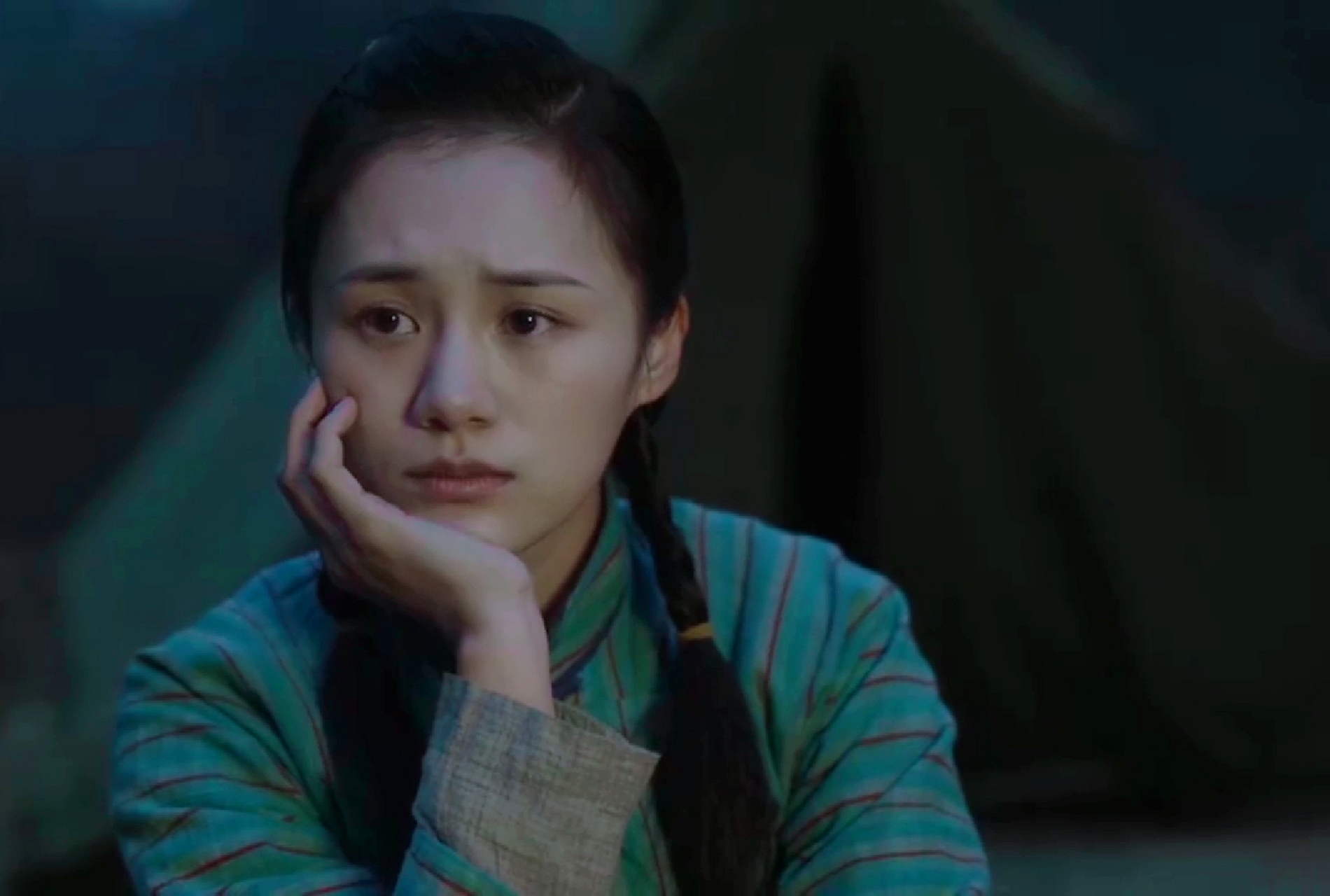《红旗渠》饰演吴念祖的演员,演技的确一言难尽,不过,牺牲的时候,还是