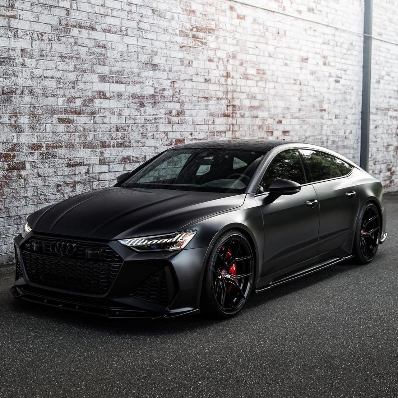 《黑武士系列轿跑车型》 奥迪rs7 sportback 官方指导价:146.