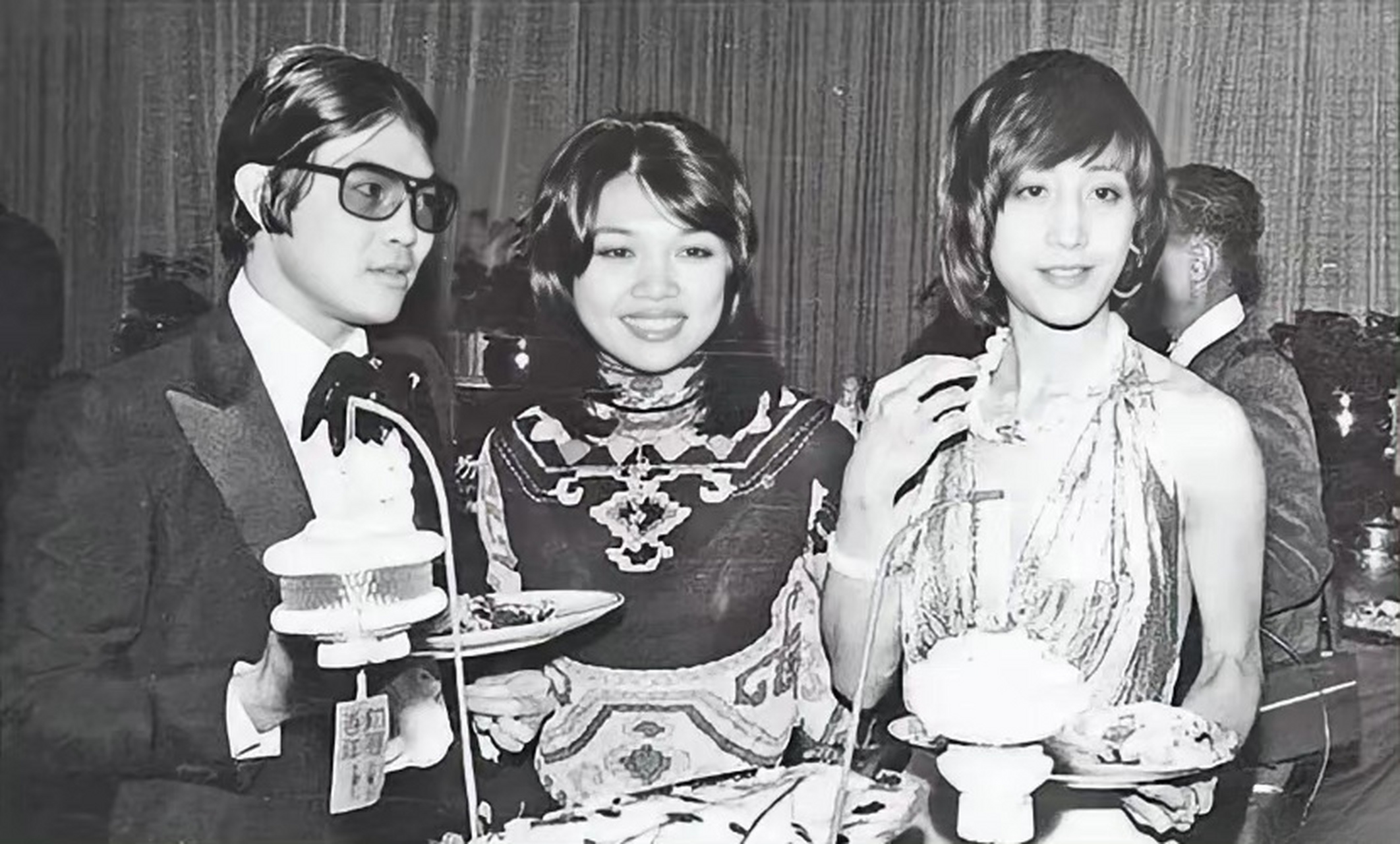 霍震霆与何超英,二人从小就认识,可惜后来没能走到一起