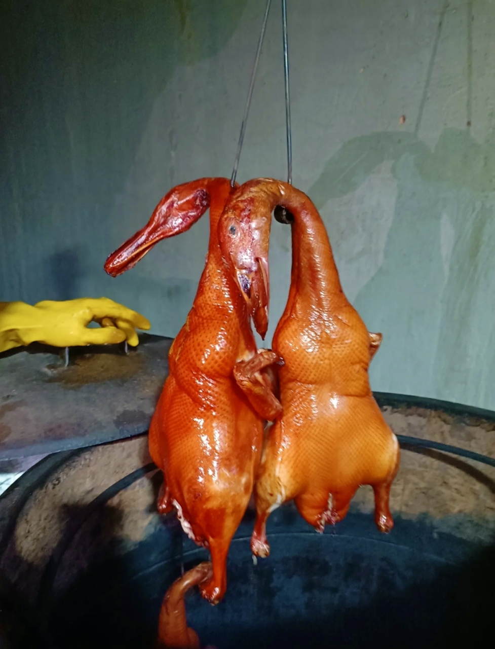 云南味|皮酥肉嫩宜良烤鸭 表皮酥脆,肉嫩流汁的宜良烤鸭,一直是云南人