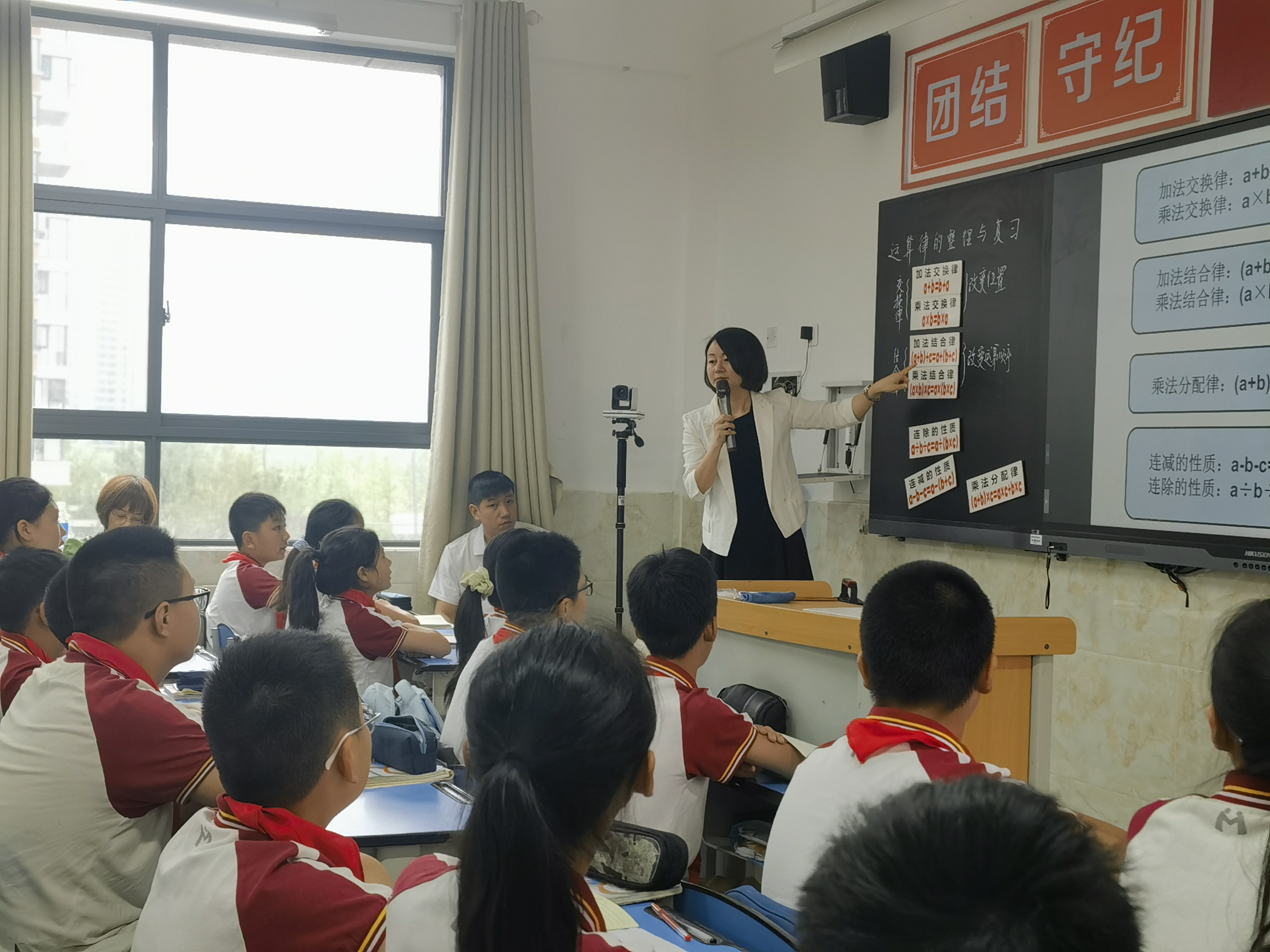 绵阳市游仙区深化基础教育课堂改革研讨活动在富乐实小二校区召开