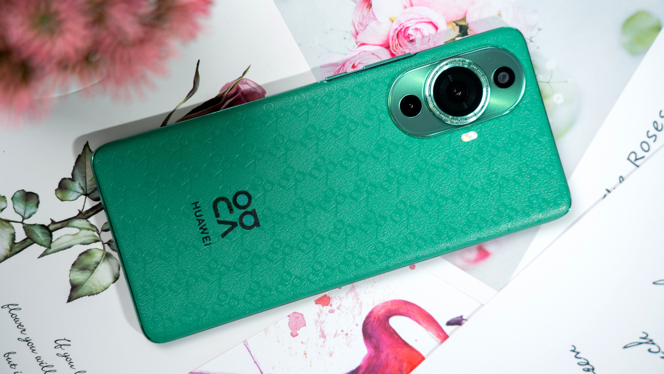 华为nova11系列# #华为nova11pro# 实图欣赏,这次的11号色很有特点