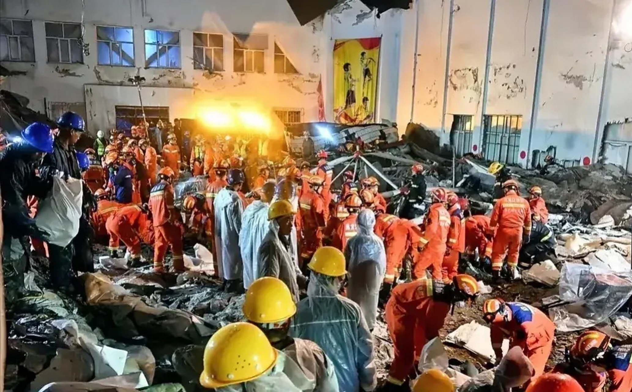 齐齐哈尔市第三十四中学校体育馆楼顶坍塌事故救援终于画上了句号.