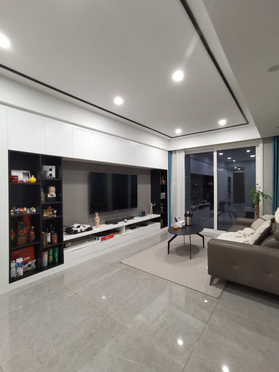 静谧月光|夜晚的家真的好喜欢 每当到了晚上就更喜欢待家里啦 客厅的