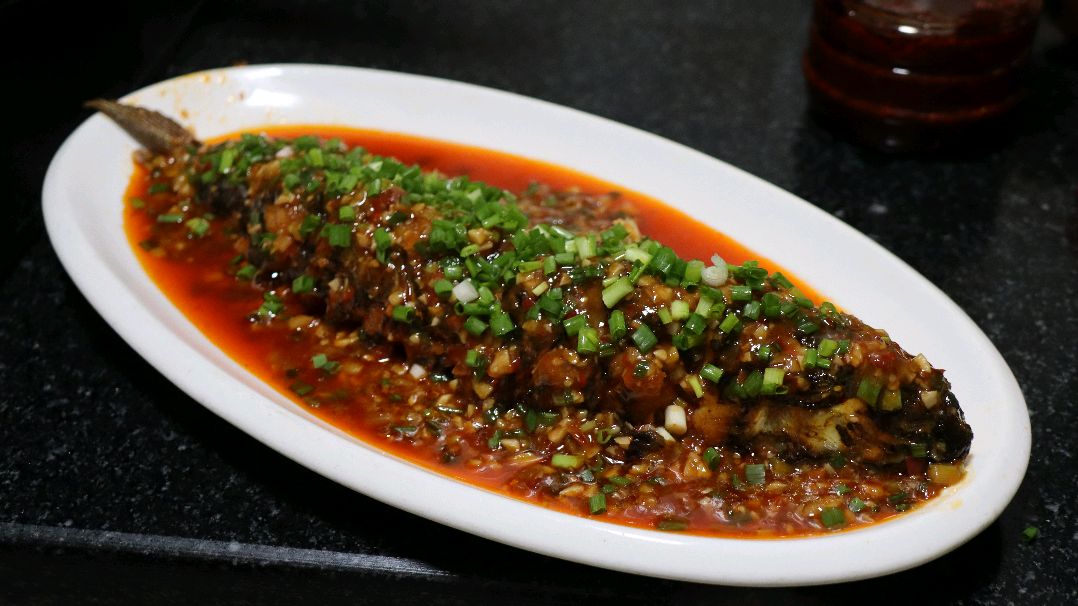 川菜师傅教你“豆瓣鱼”的正确做法,味道鲜美,技巧全在这里