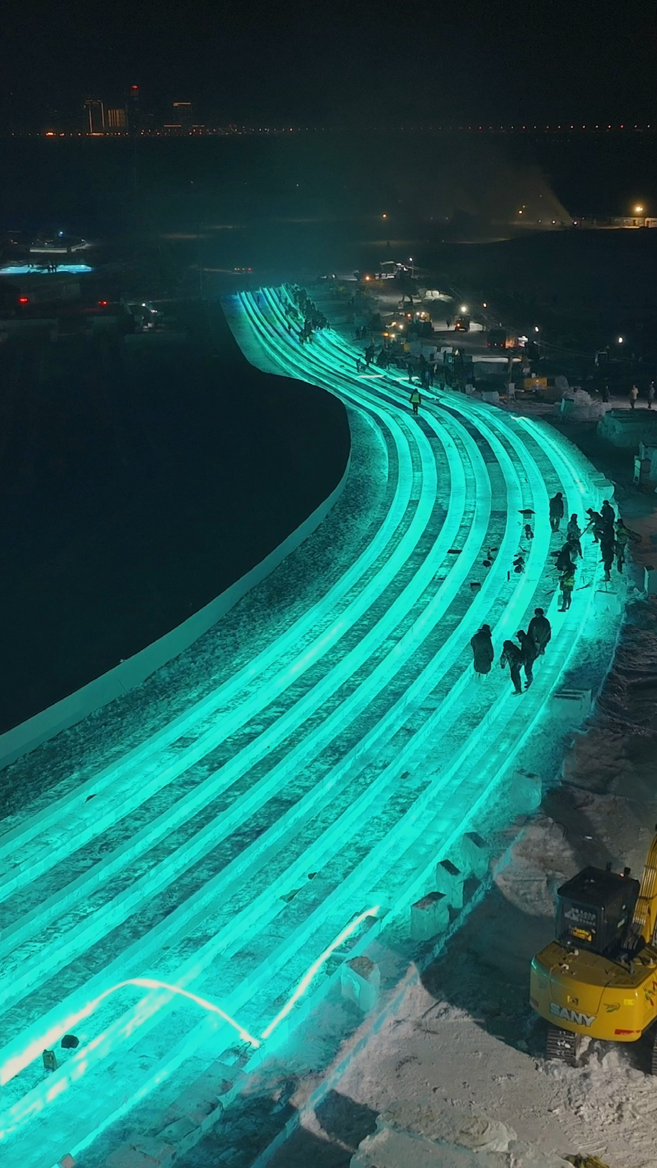 哈尔滨冰雪大世界 冰滑梯