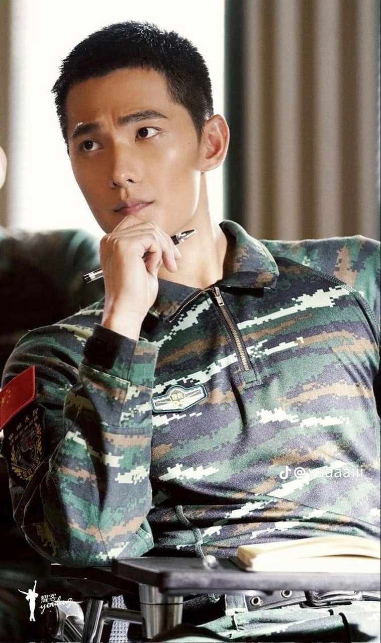 看看特种兵杨洋有多帅[三哈]