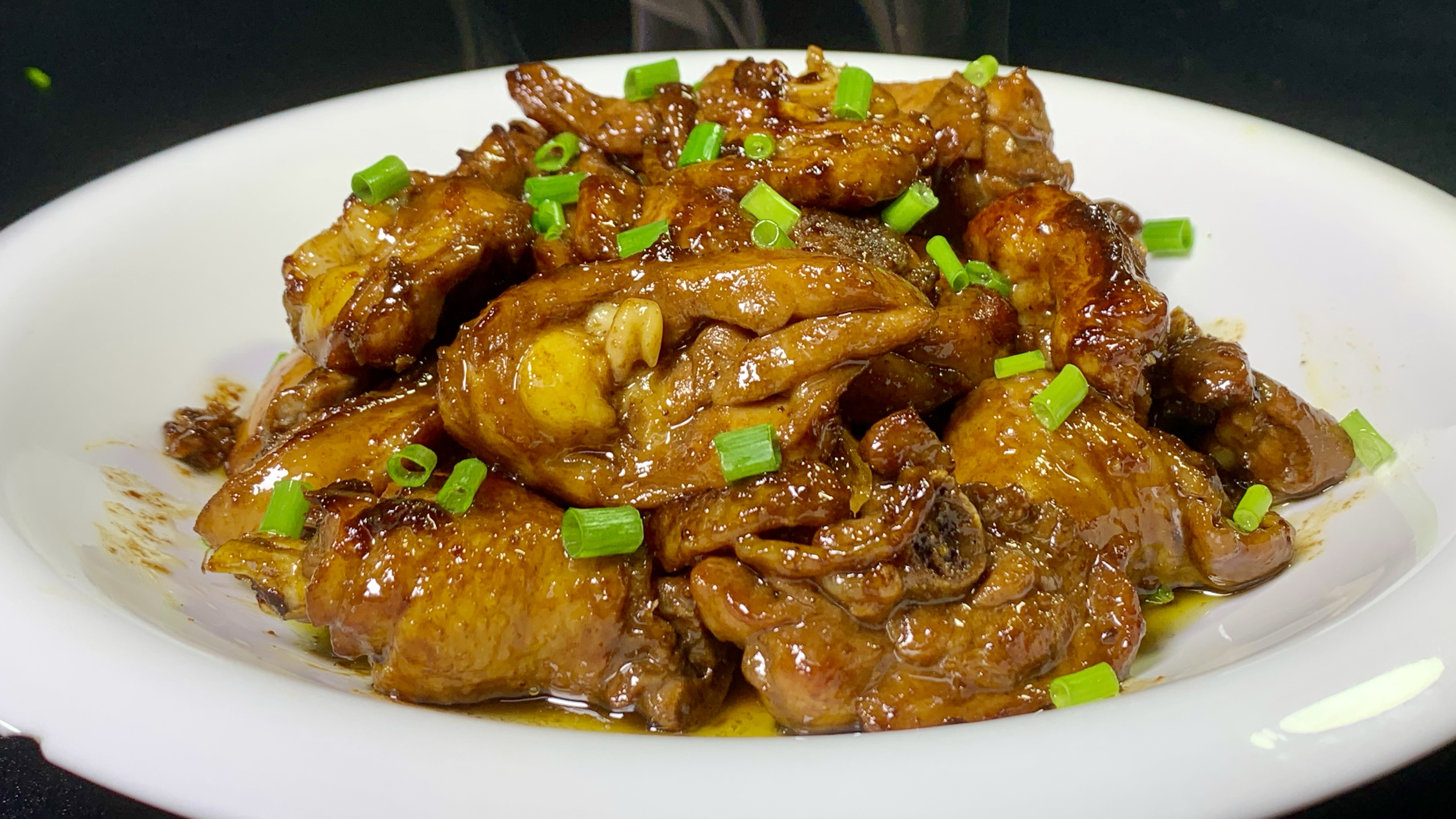 葱油焖鸡最简单的家常做法，葱香浓郁，鲜嫩多汁，不腥不柴真下饭