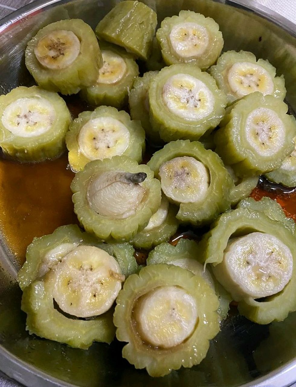 网友:救命啊,女朋友做的黑暗料理我真的是无法下咽啊[衰]