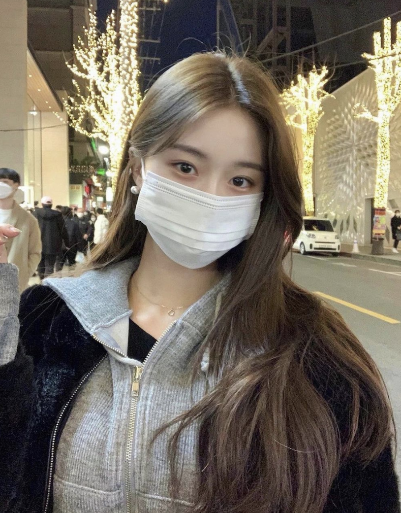 韩国妹纸推荐@chaevely___ 眼神深深吸引了我！