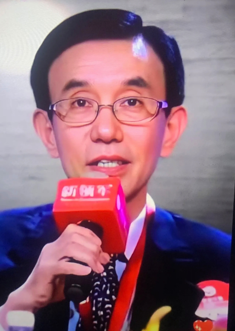 硅谷芯片大神尹志尧弃百万年薪回国了,在美国百般阻挠下带回30多位