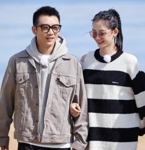 郑恺苗苗传喜讯,获三胎话题火爆,称亲口承认,登上热搜榜首