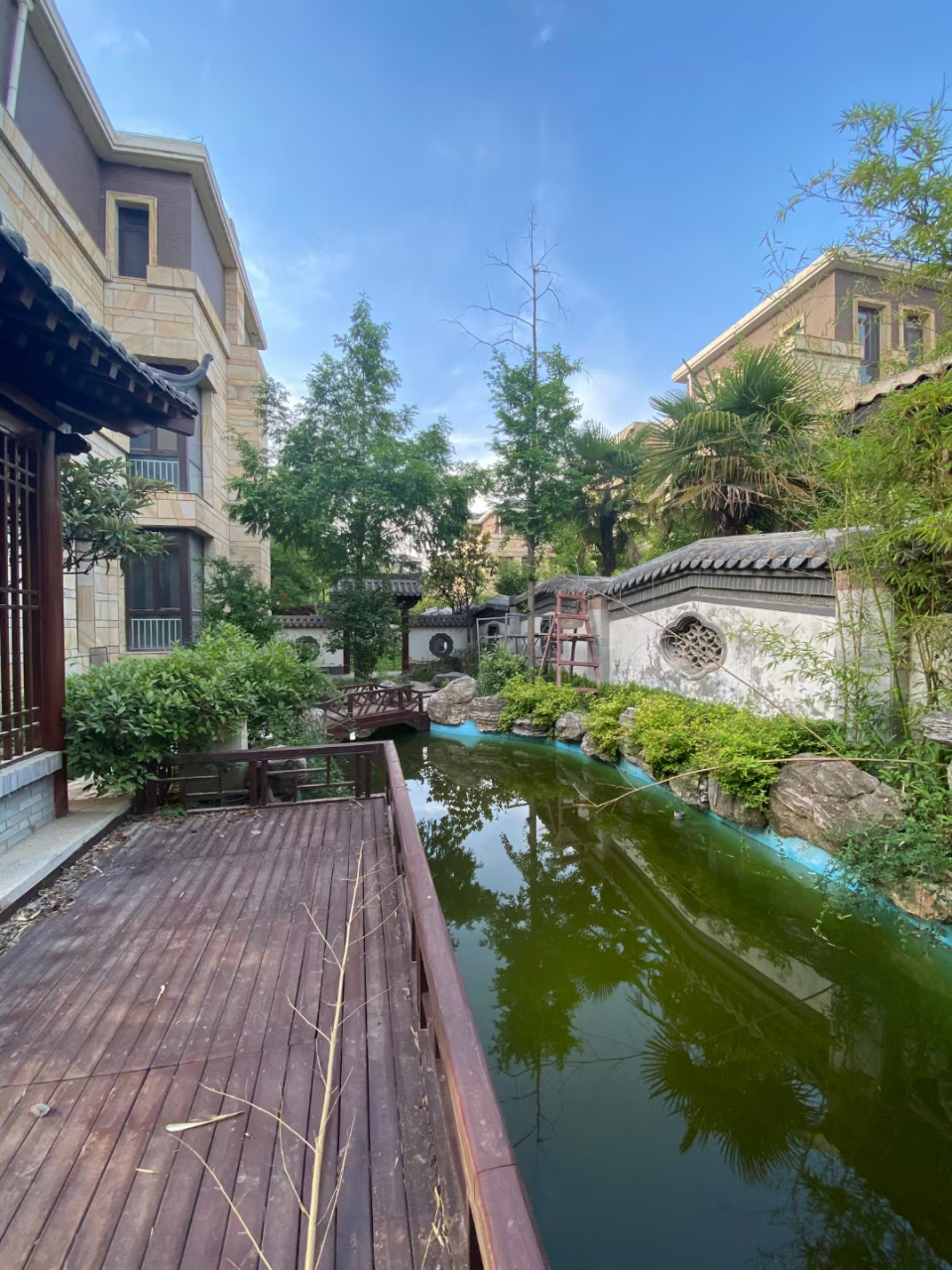 西安曲江凤凰池独栋别墅实拍 #西安# 曲江凤凰池别墅实拍!