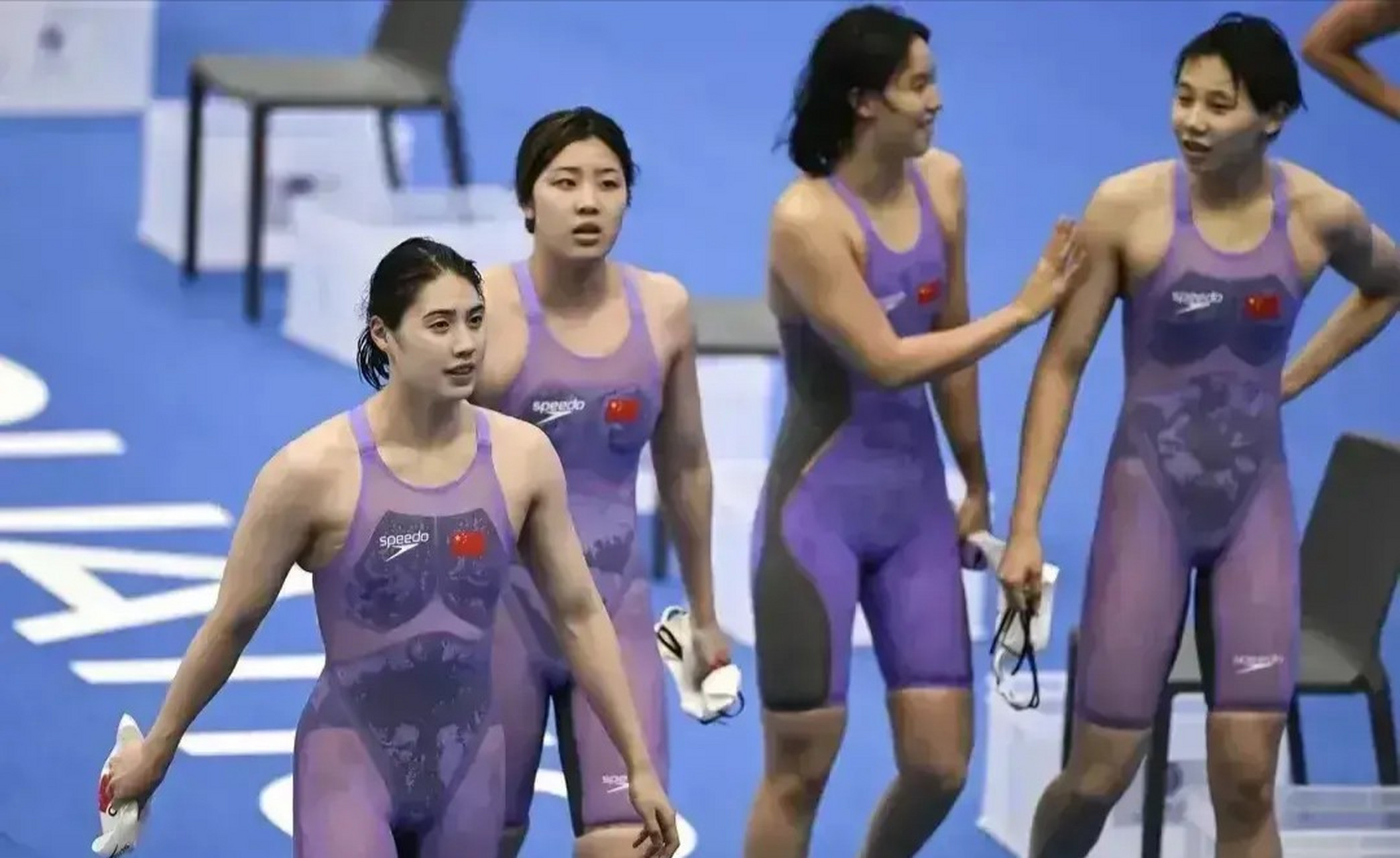 从92年巴塞罗那奥运会开始看游泳,当时女队四朵金花为国家扛下了1/4的