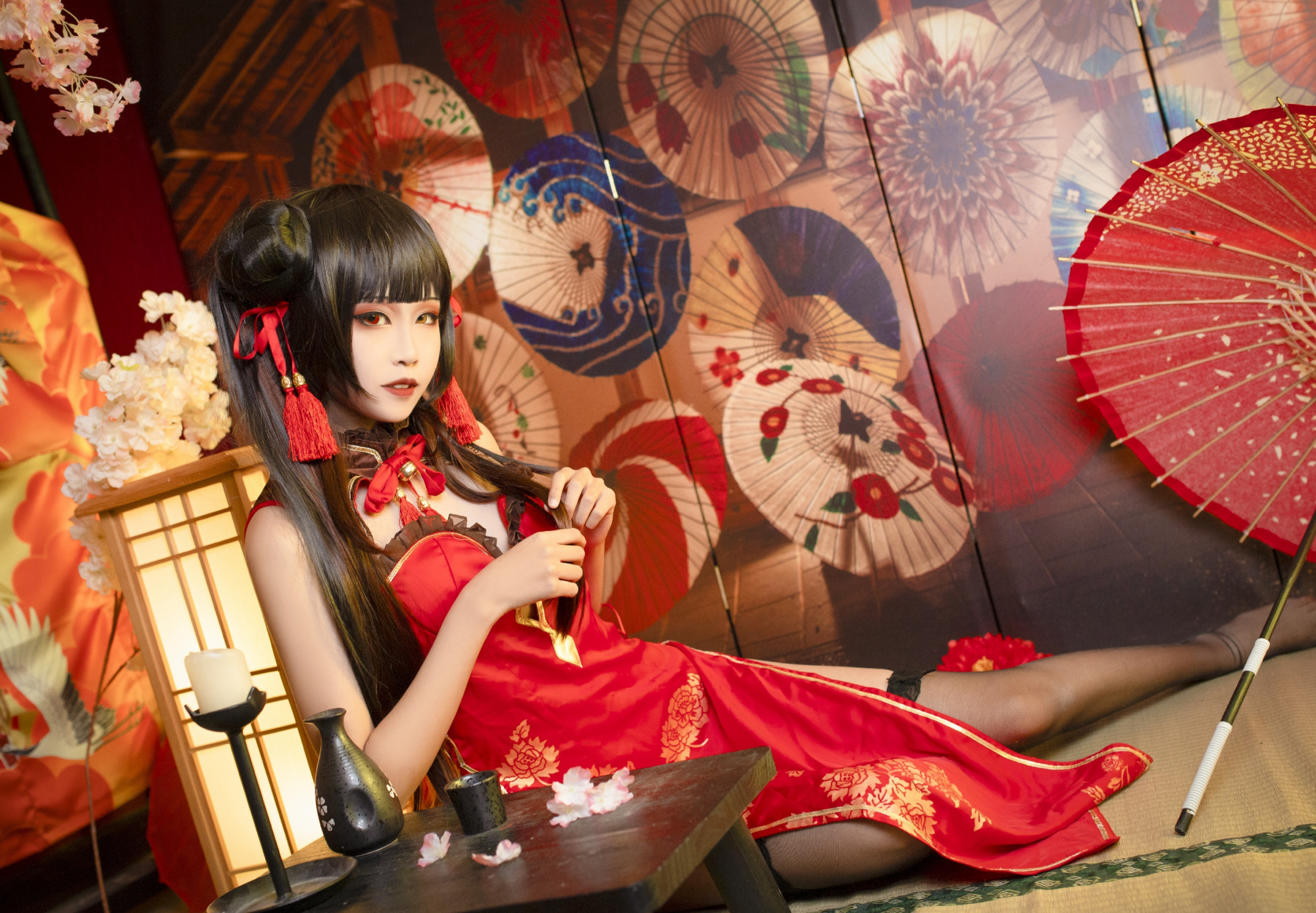 四位穿紧身旗袍配"黑丝"的时崎狂三,性感妖娆,让人移不开目光