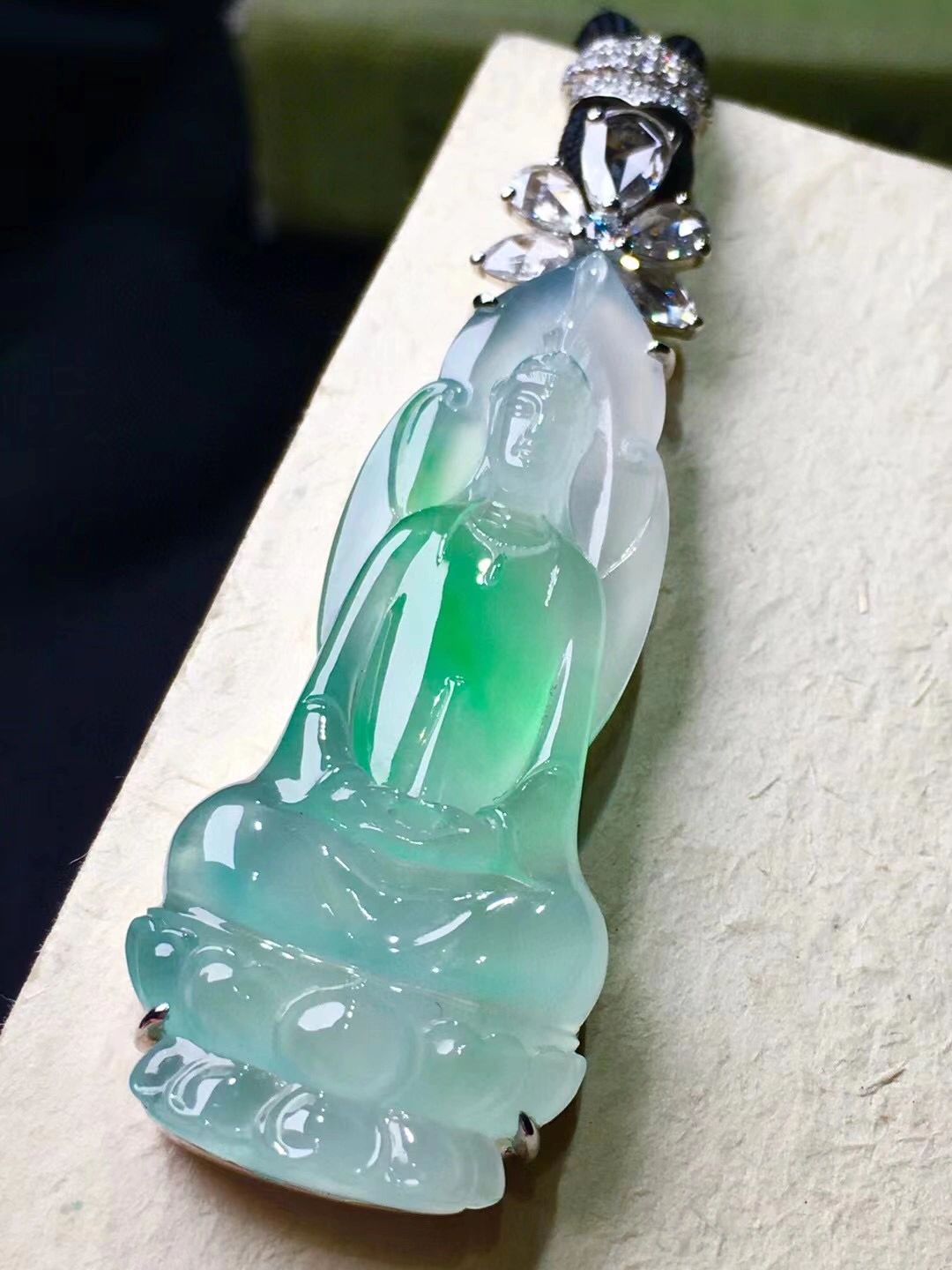 18k金镶嵌观音牌吊坠