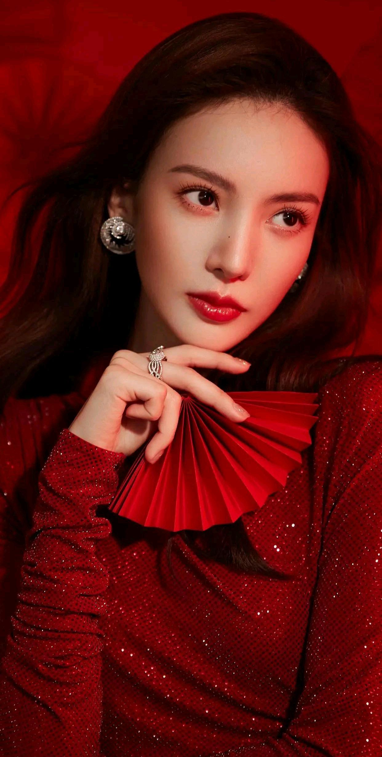 金晨太美太惊艳了,气质不凡,美貌与智慧兼备