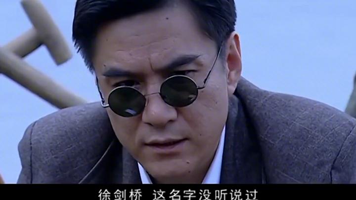 食人鱼事件:傻子捕到食人鱼,以为发财了,结果引来鱼群啃光他