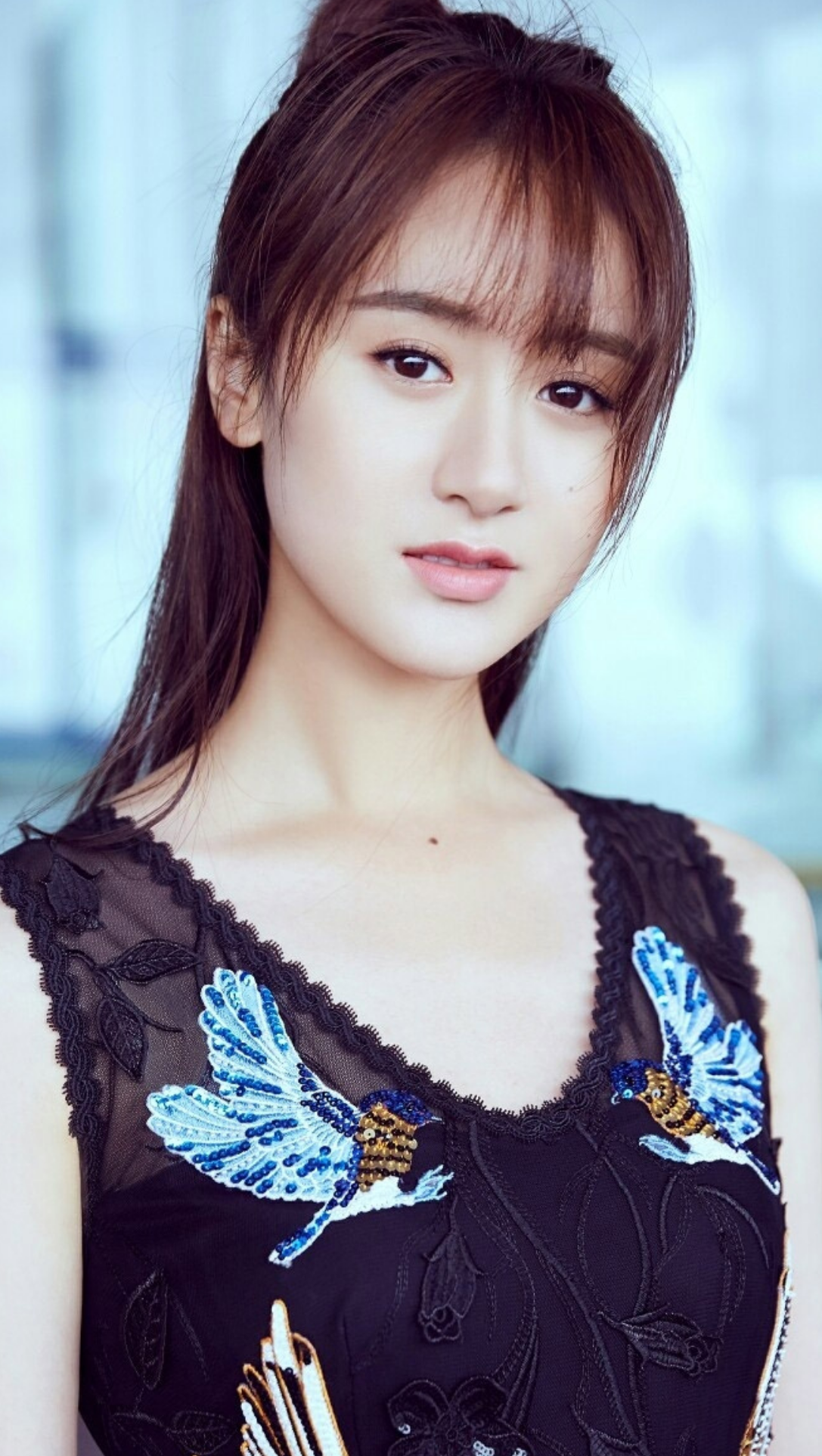 袁冰妍时尚迷人气质写真,漂亮又好看,你喜欢她吗