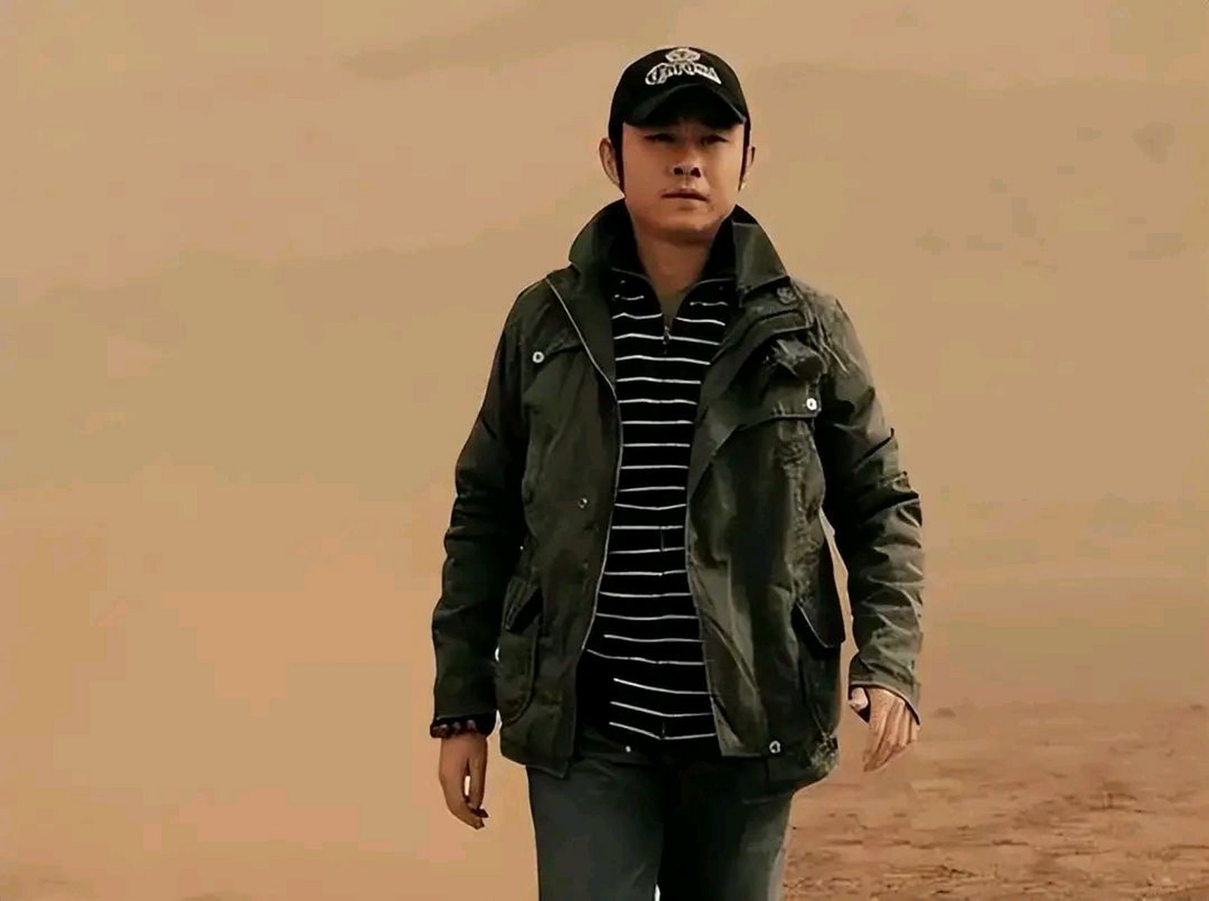 刀郎经纪公司回应争议 称刀郎生活照旧望各方不要打扰 根据提供的信息