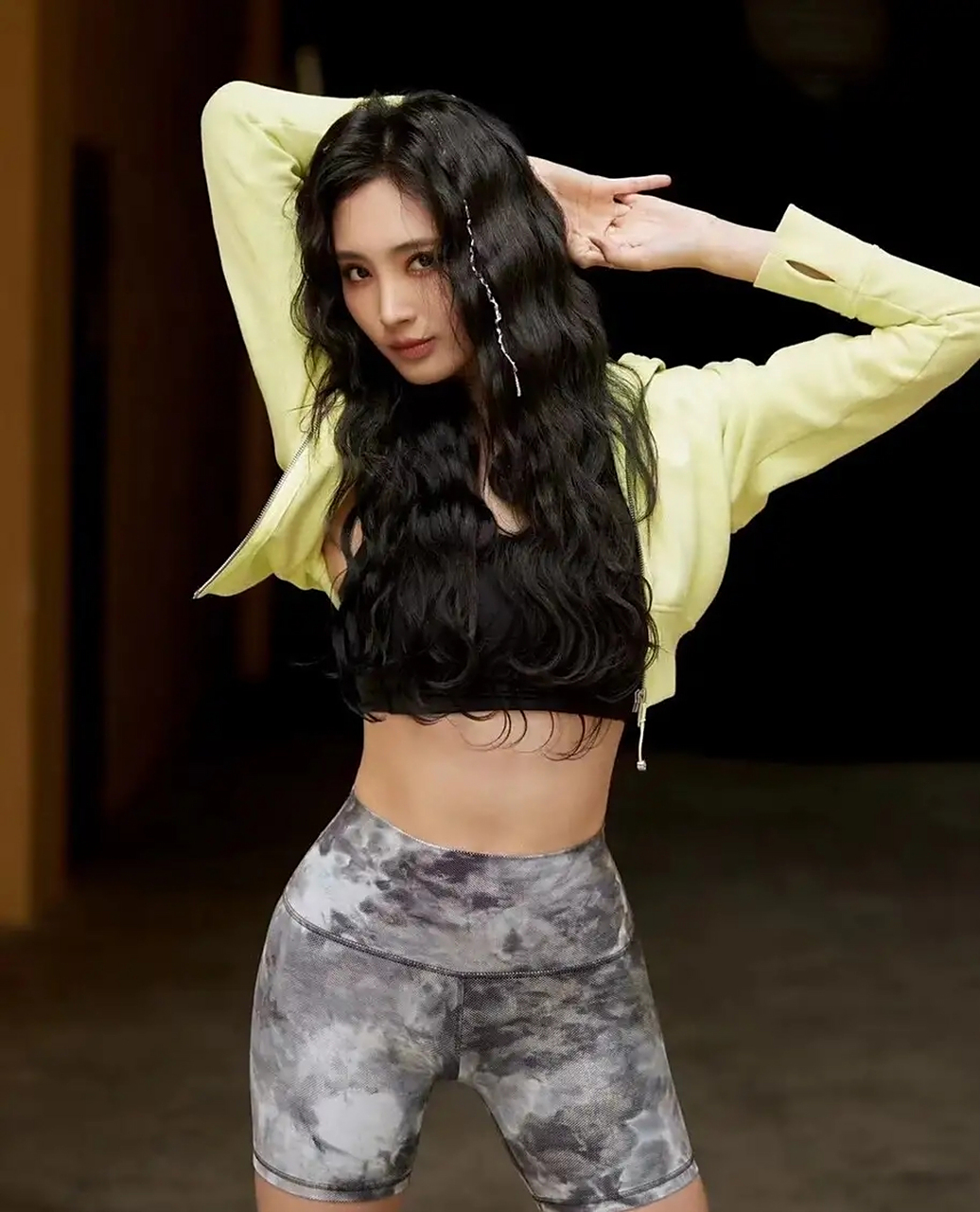 王紫璇大秀好身材!#明星生图大赏# #我们都爱聊八卦# #娱乐