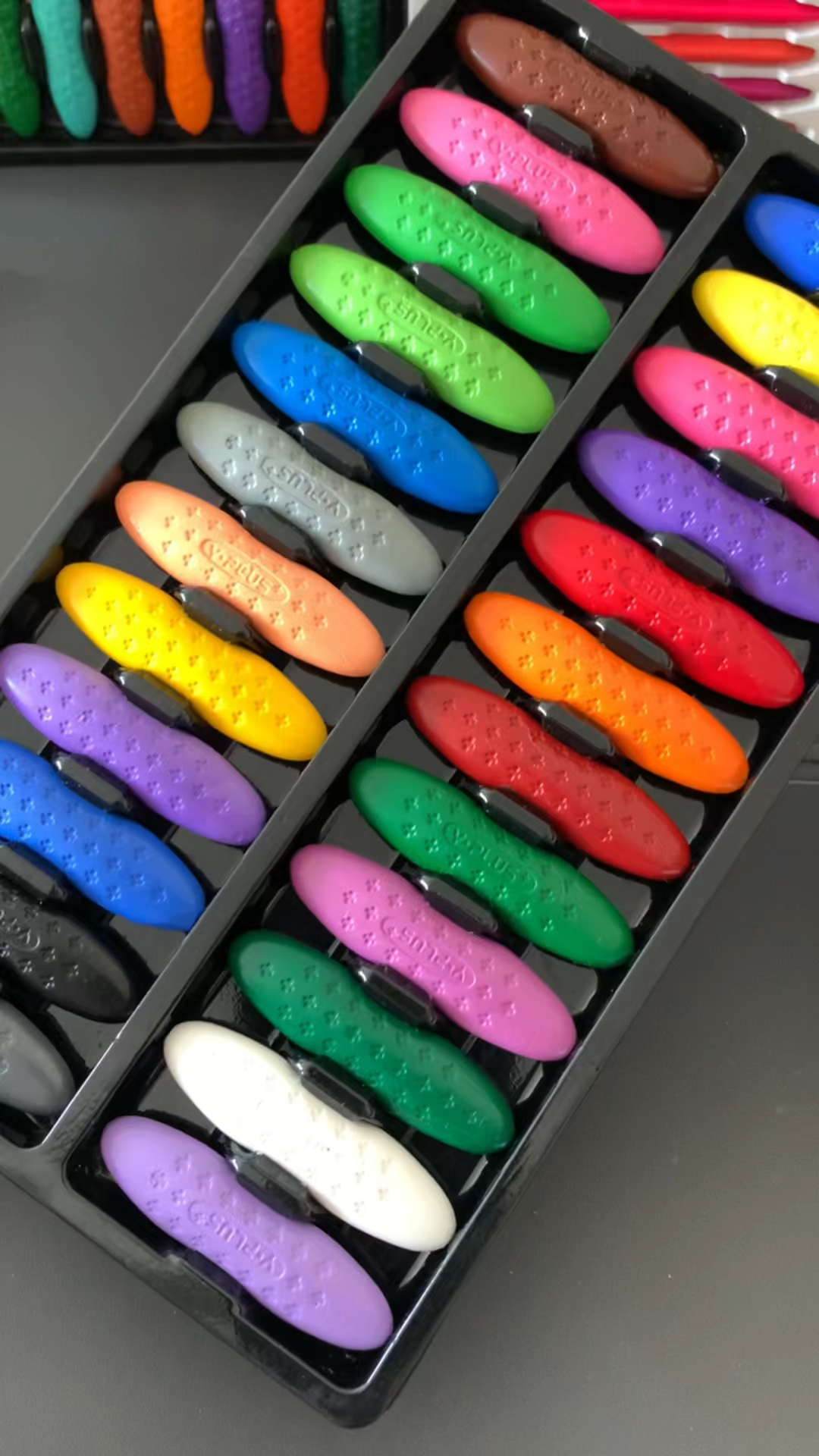 现在宝宝都在用这种不脏手的花生蜡笔高颜值好抓握色彩丰富爱了