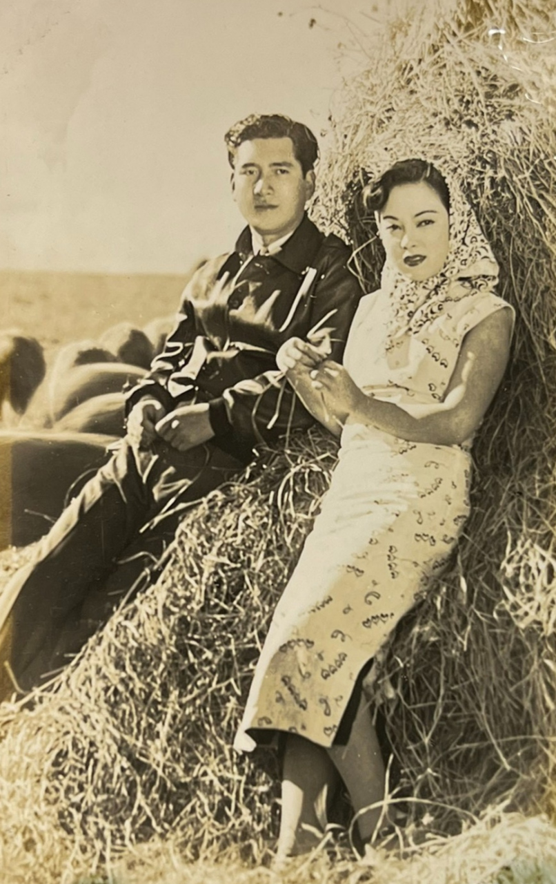 民国影星李香兰和她丈夫长谷川一夫.