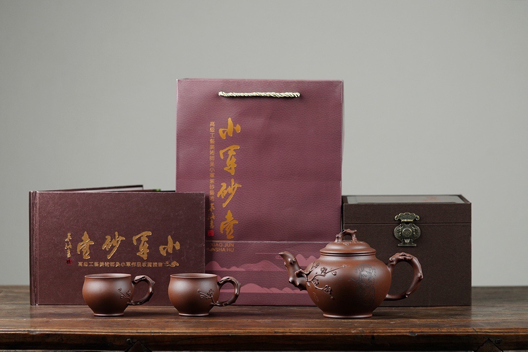 宜兴紫砂壶吴小军全手工报春套组羊脂泥560cc