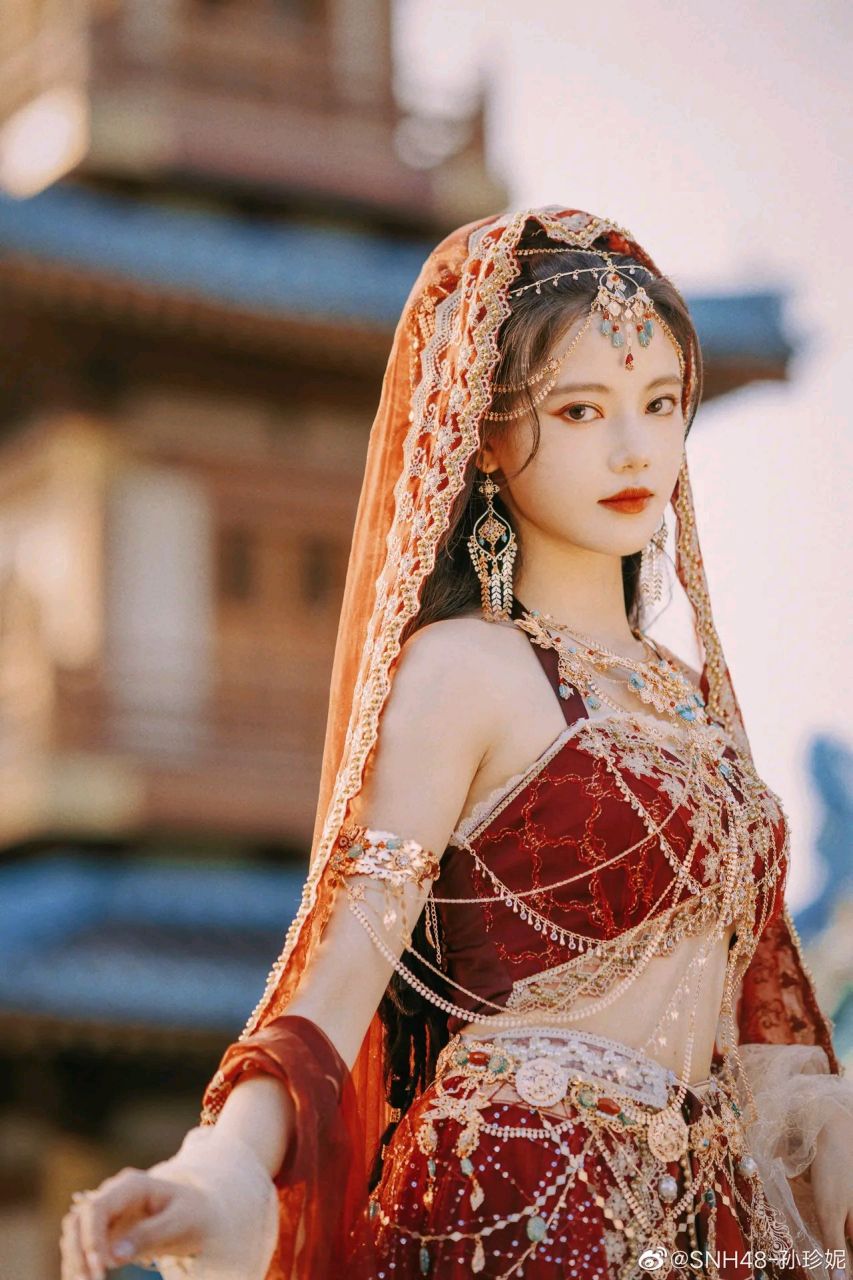 孙珍妮这组造型太太太漂亮了 她在长月烬明中饰演的小狐狸真是太美了