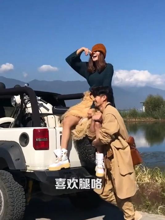 大叔,终于抱上了莎莎的大腿,你开心吗?