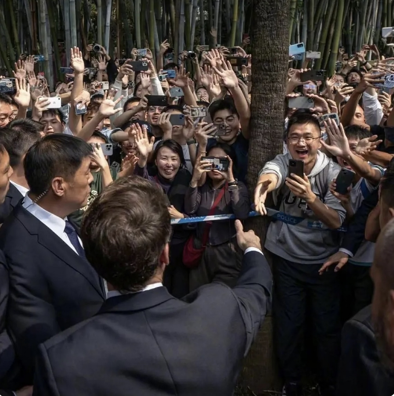 德国外长贝尔伯克结束了中国行,德国媒体竟然夸起她来了.