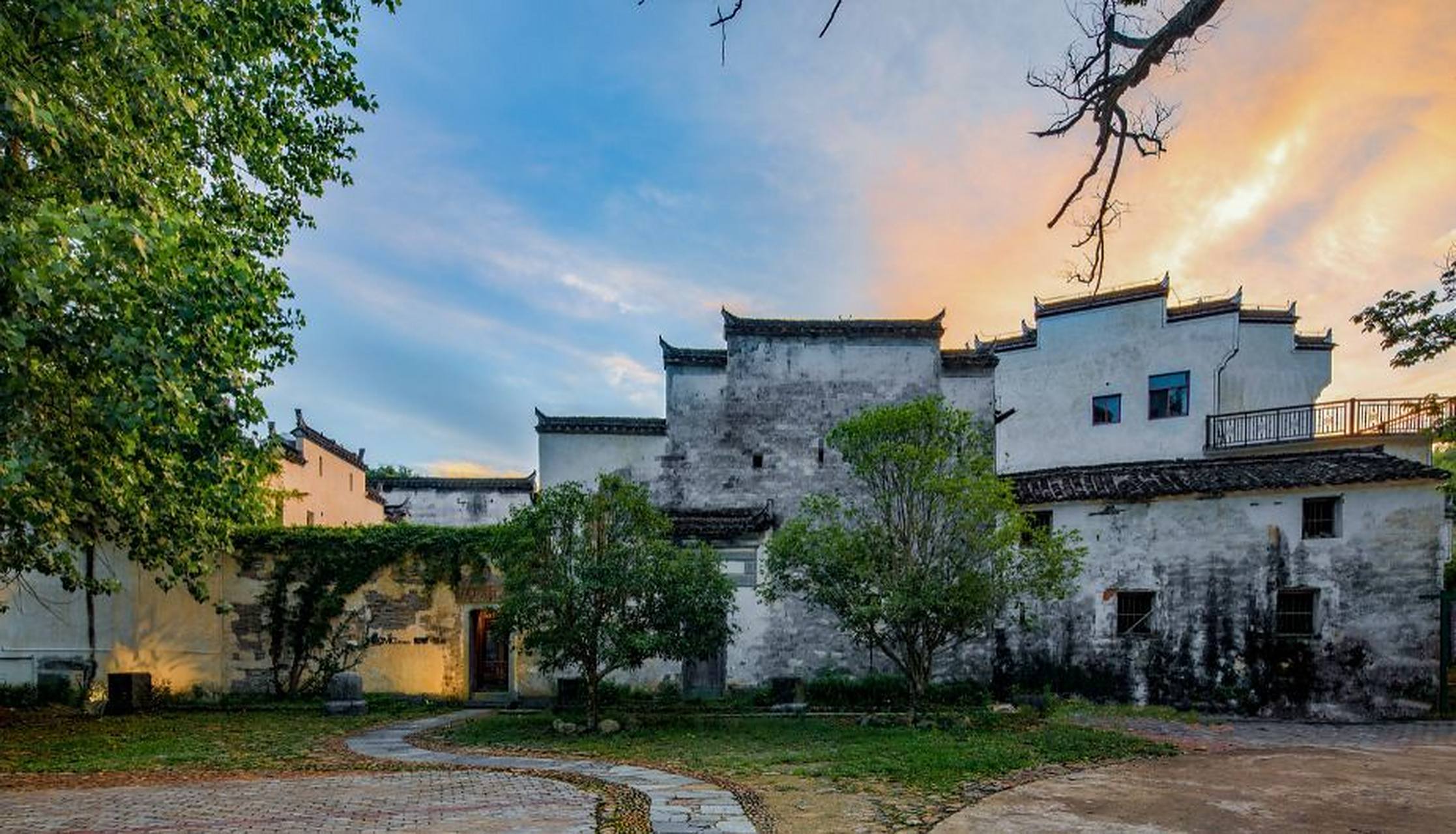 婺源县思口镇西冲村位于婺源县西北部,距今婺源县城紫阳镇约20公里