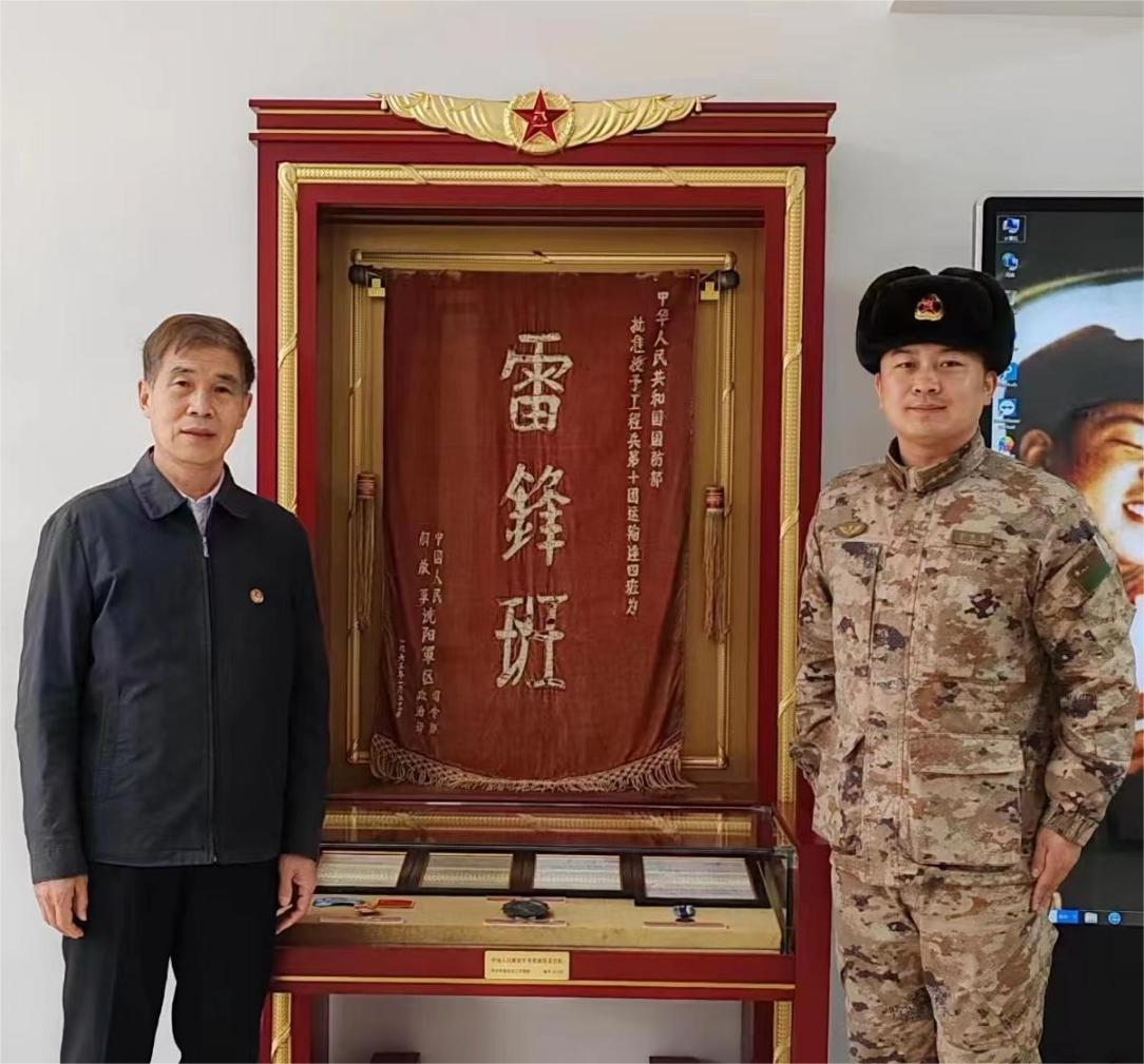 抚顺军分区举行"学习雷锋与传承红色血脉"报告会