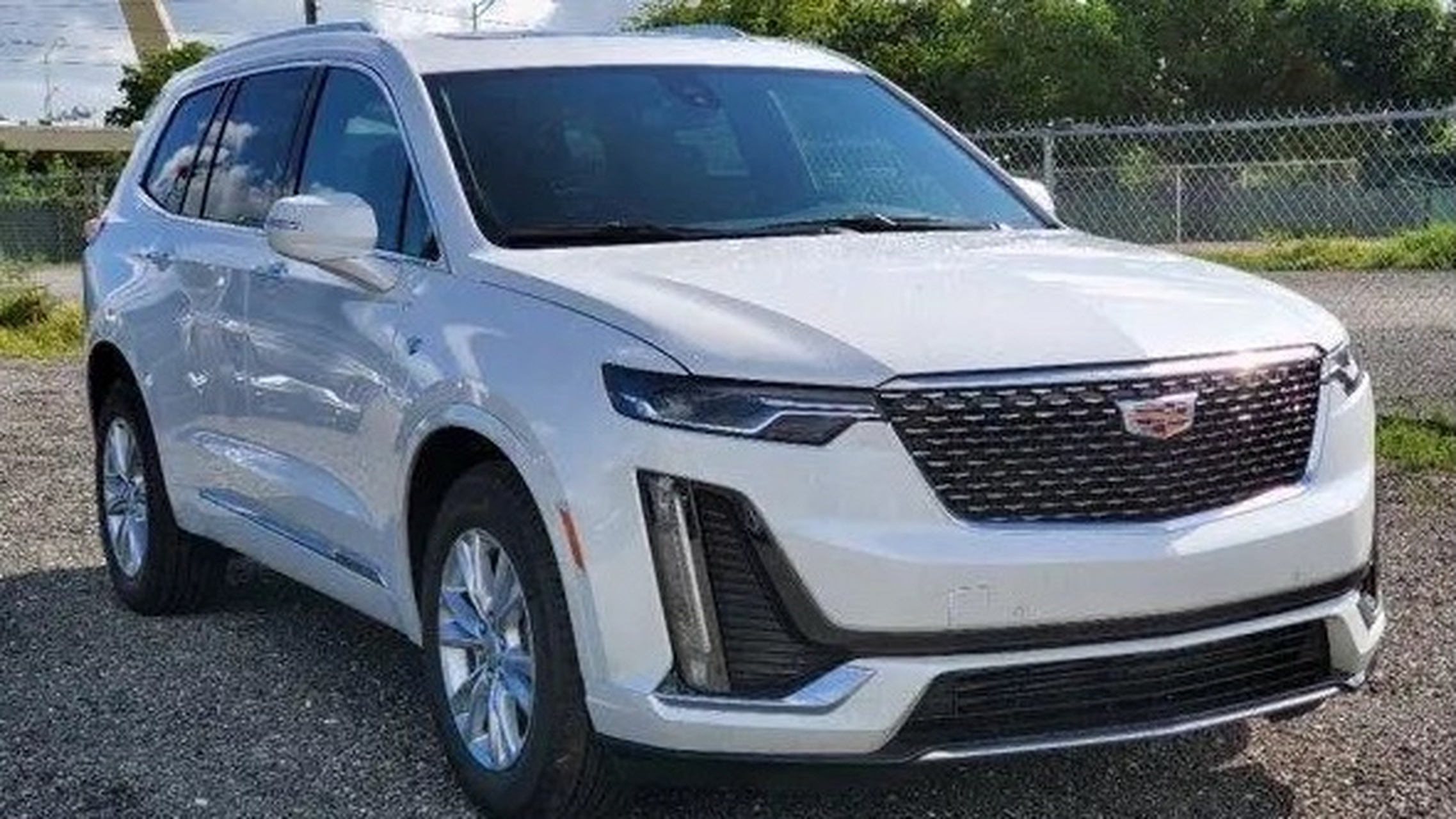 凯迪拉克xt6主要性能与技术参数  凯迪拉克xt6是一款豪华suv,具有以下