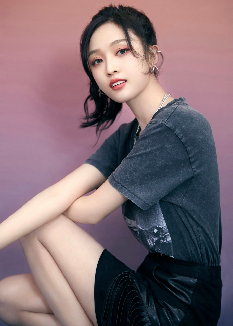 吴宣仪高清唯美写真!#气质美女# #明星# #我的旅行日记