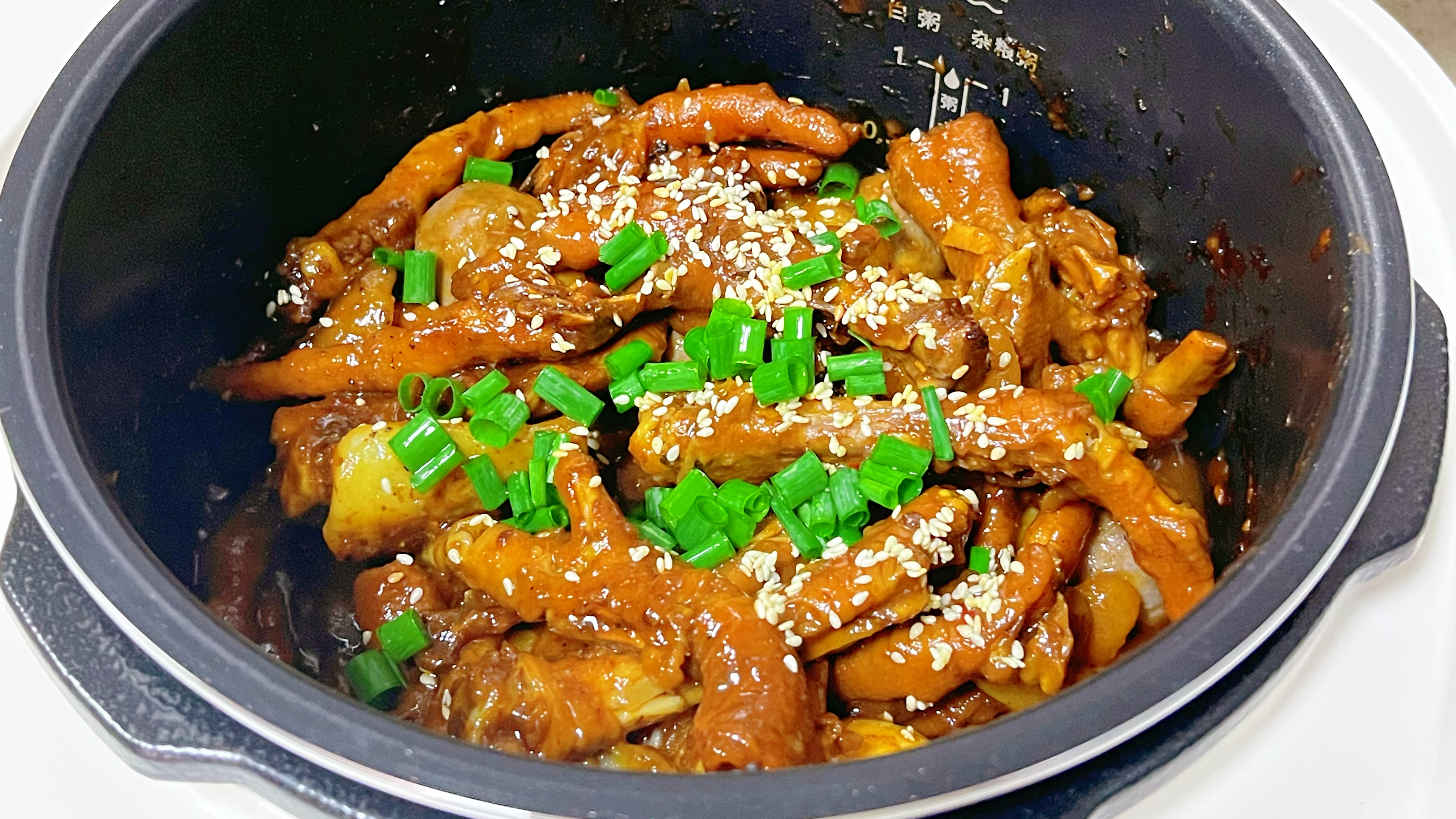 终极懒人鸡爪煲!软糯入味,三碗饭都不够吃的电饭煲美食!超简单