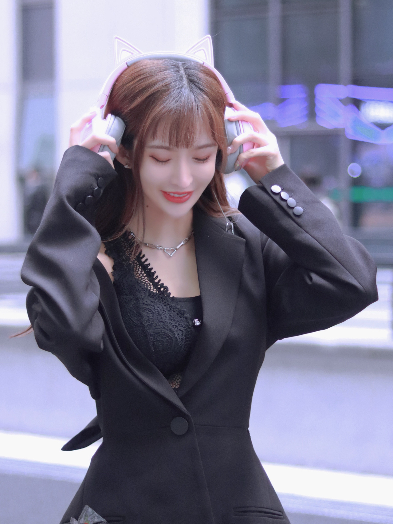 实时街拍人间芭比王羽杉