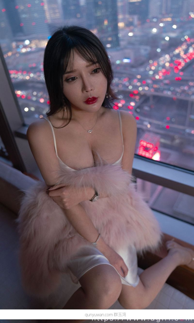 [Ugirls爱油物] 2022.03.05 No.2290 暮色将晚 艾小青 [35P/32MB]