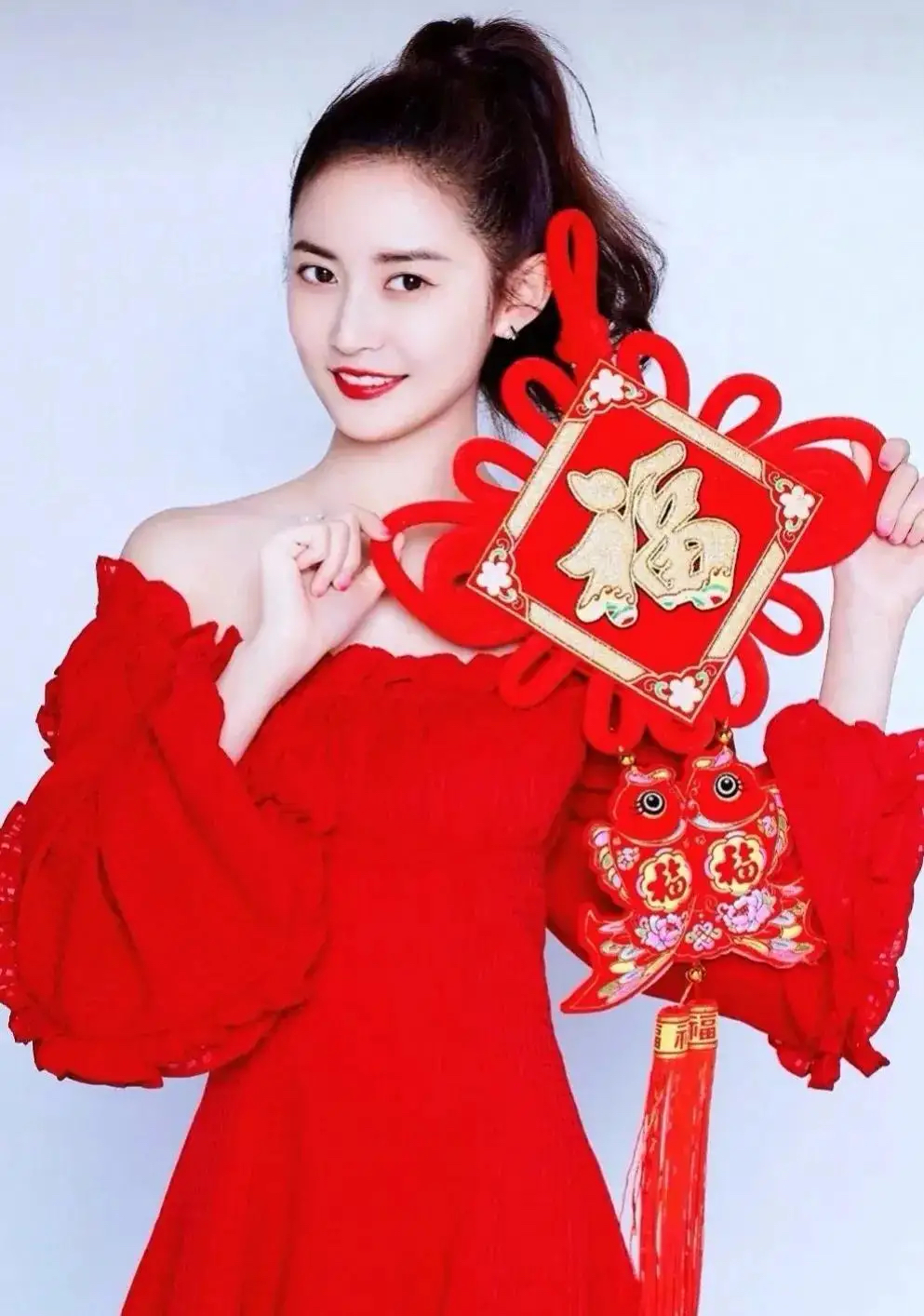 穿红色礼服的女明星真美