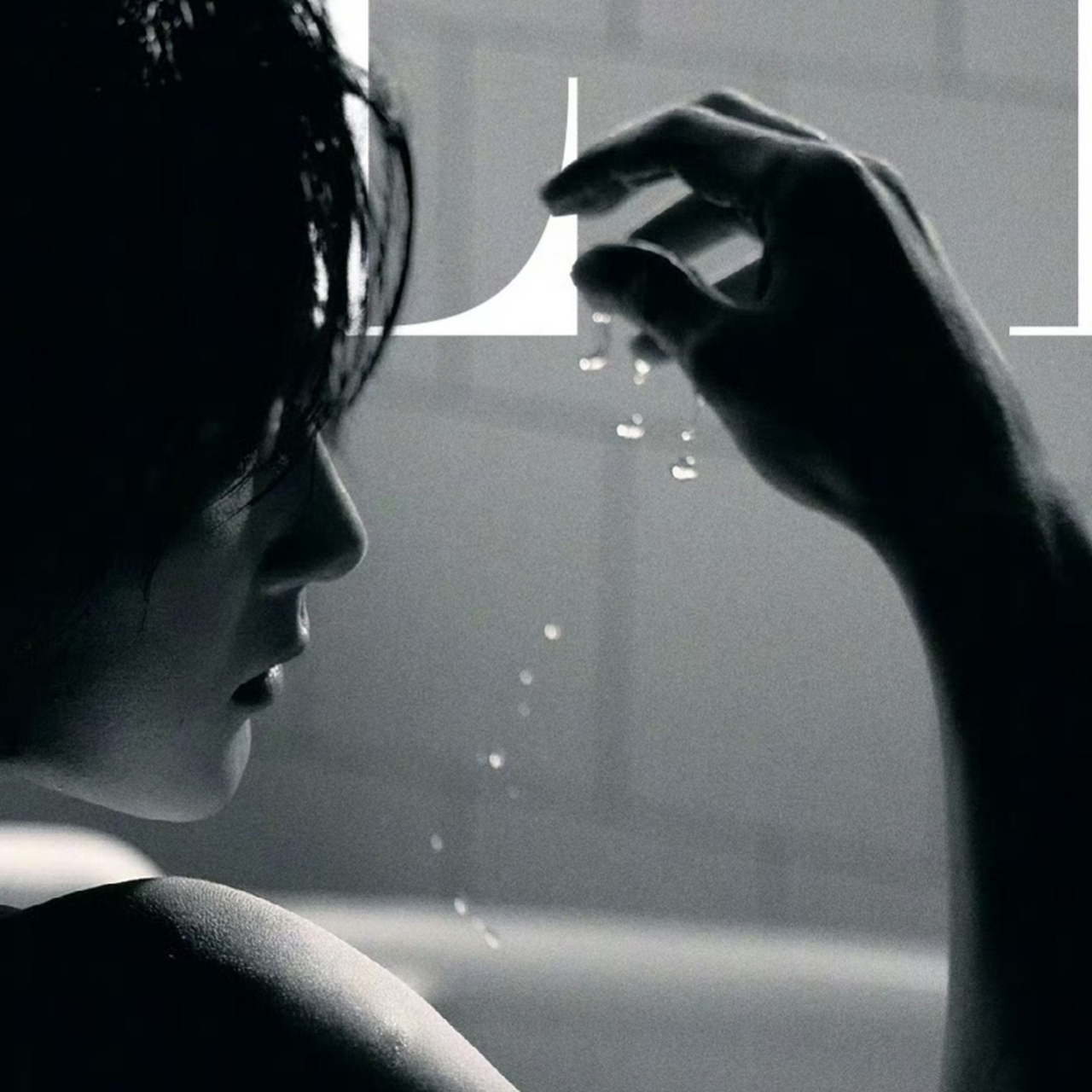 17 檀健次浴缸背影照,这性张力要溢出屏幕了!