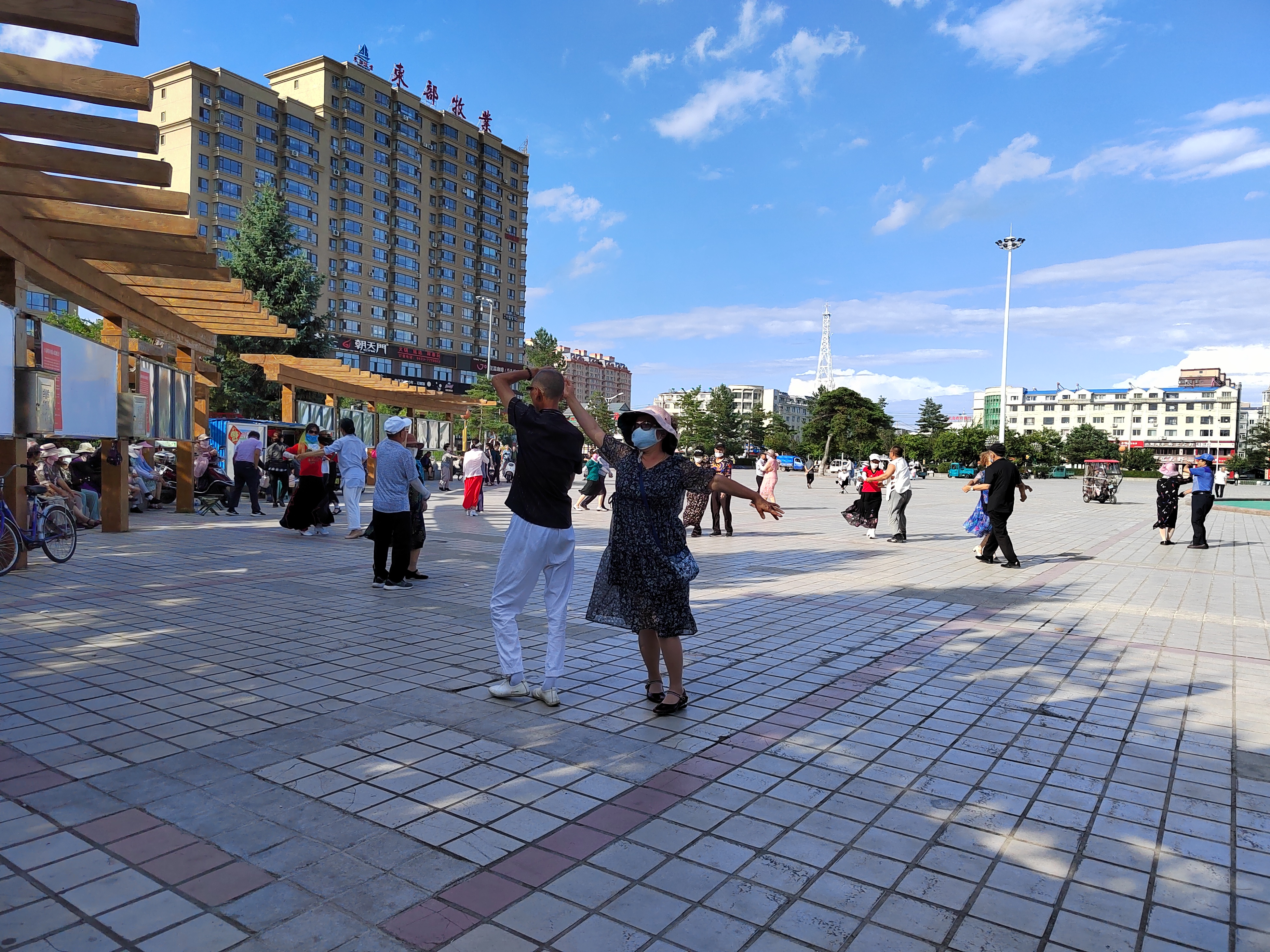 珲春世纪广场市民健身娱乐休闲的聚集地