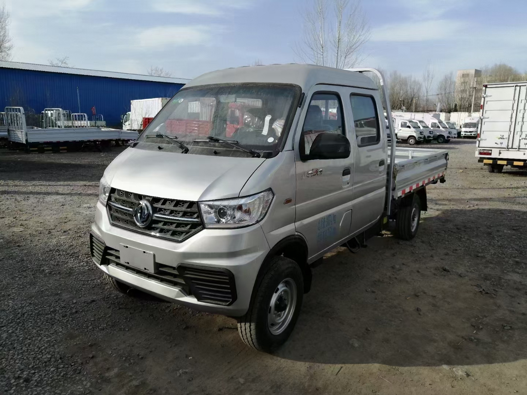 3l东风途逸t3到车 只要3万出头 67货箱尺寸:2.7米/3.