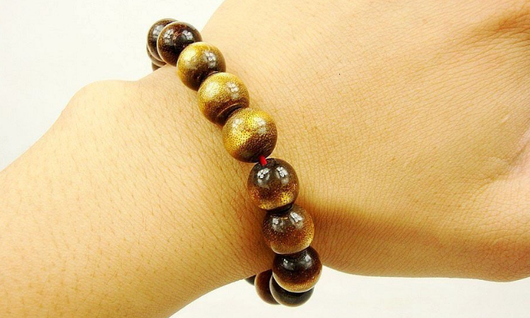 金丝柳手串作用与功效