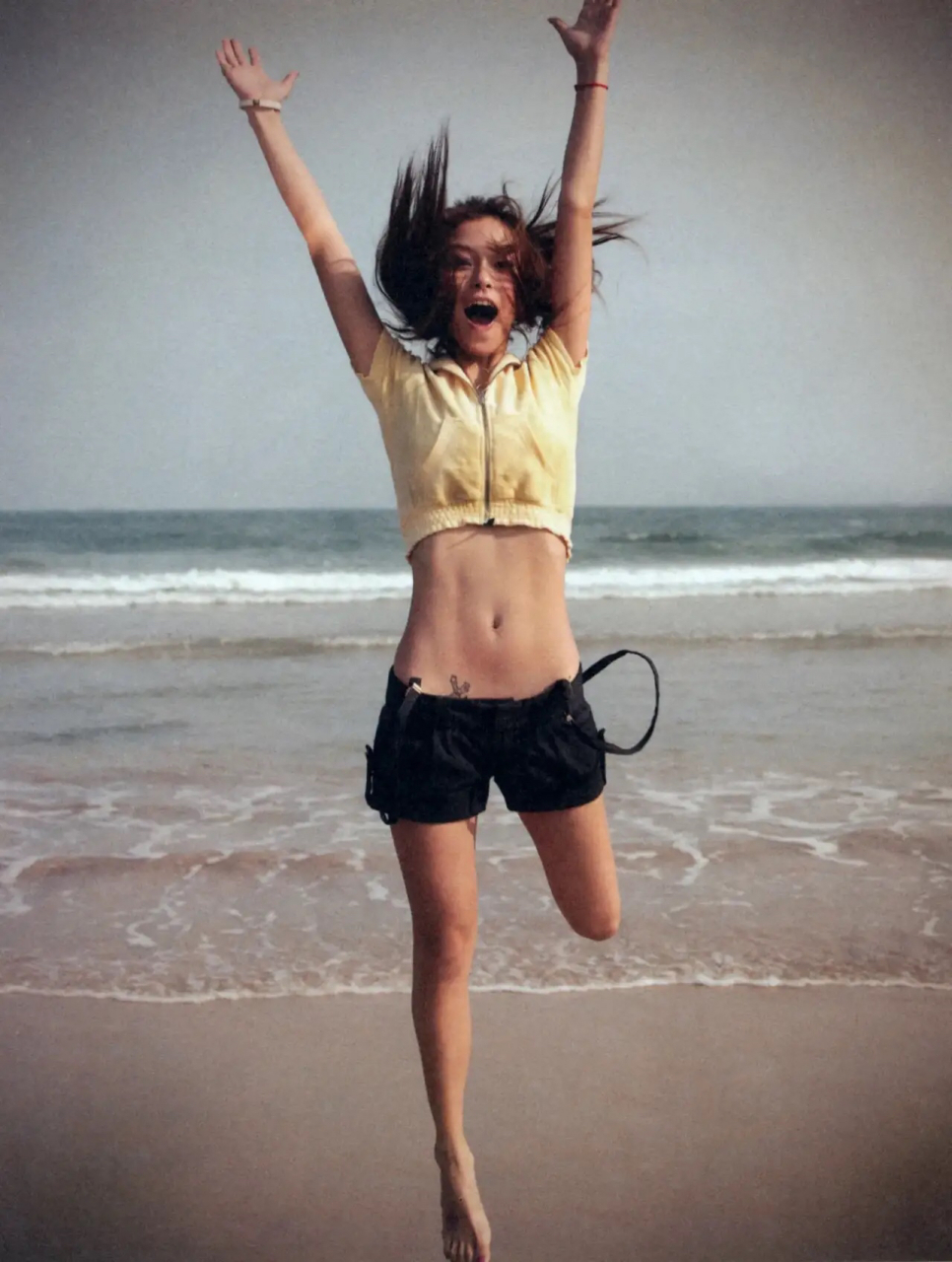 angelababy早期海滩照