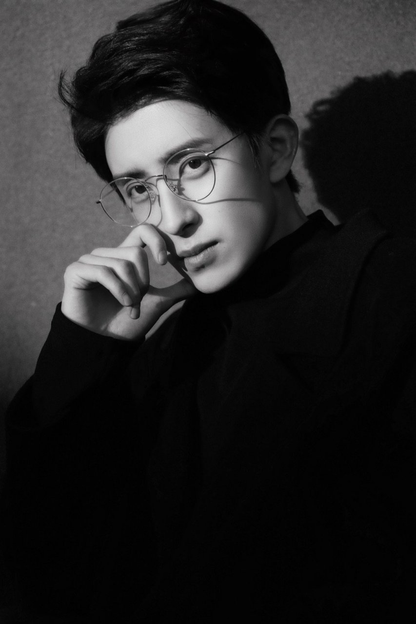 敖瑞鹏壁纸写真[小红花][鲜花]