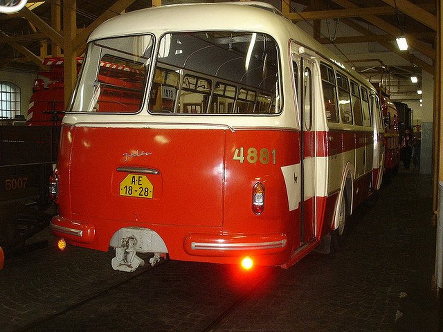 斯柯达706rto问世于1958年,捷克斯洛伐克的克罗莎工厂制造.