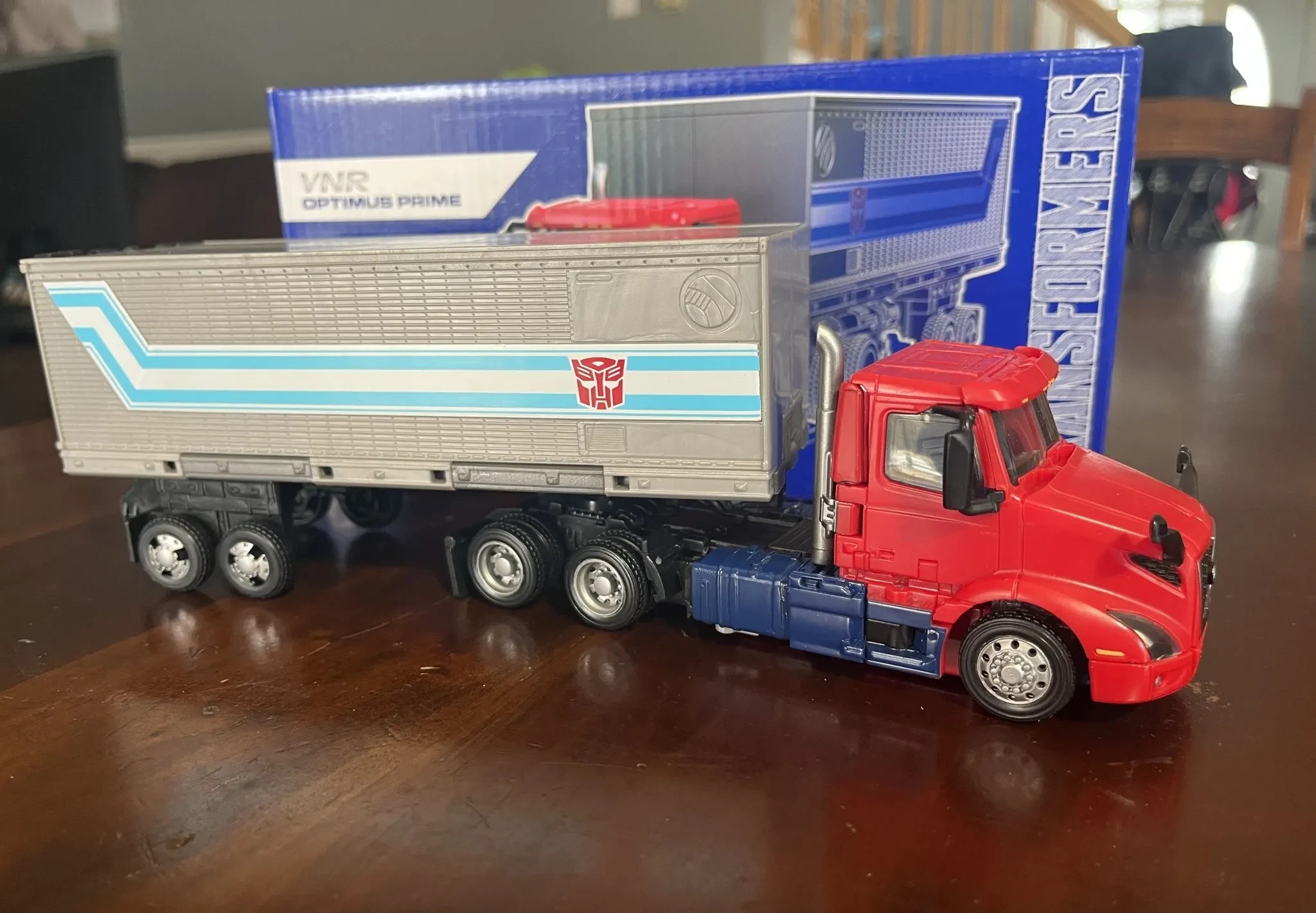 模型欣赏:变形金刚 世代系列 vnr 粉丝限定 擎天柱