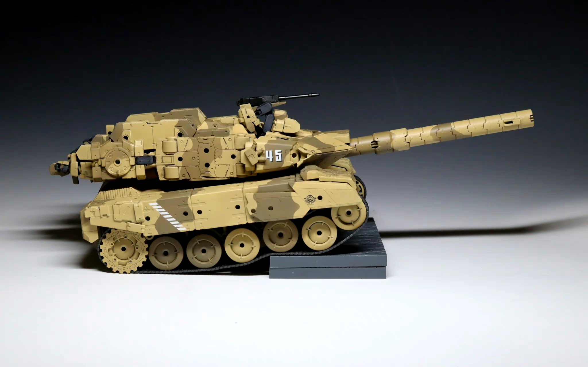 模型欣赏:万代 30mm系列机体改造 变形坦克