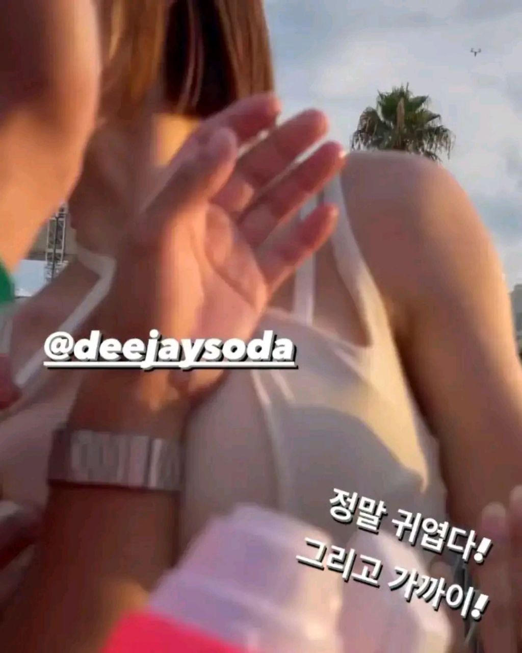 韩国女艺人在大阪演出时被公然袭胸  8月14日,韩国