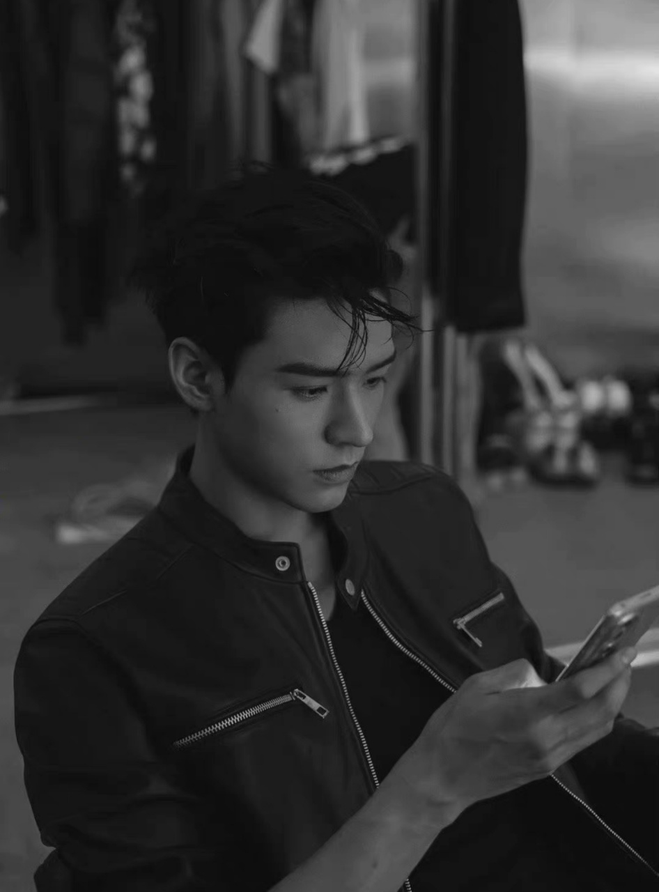 龚俊最新杂志拍摄花絮